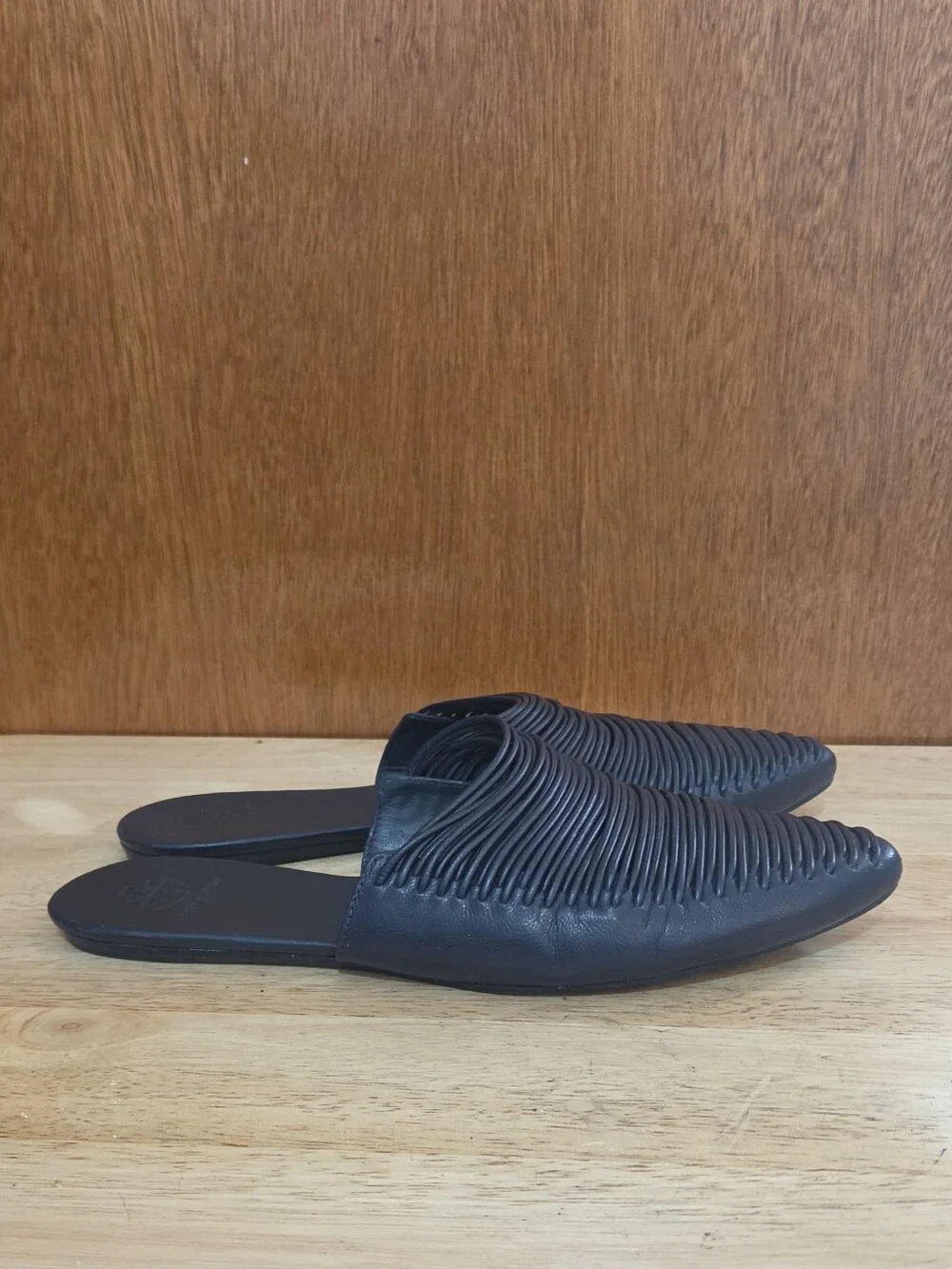 Tory Burch Sienna Black Leather Pointed Toe Woven Flat Slide Mules Size 7M